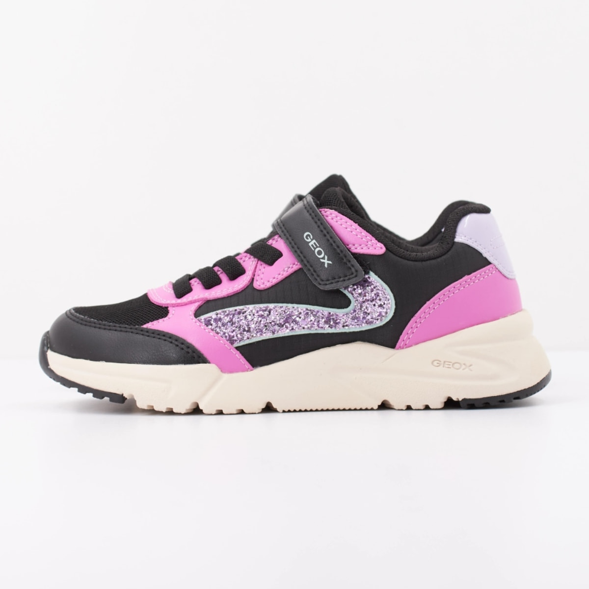 Zapatillas Niña de la marca GEOX  modelo J LOFTUS NEGRO