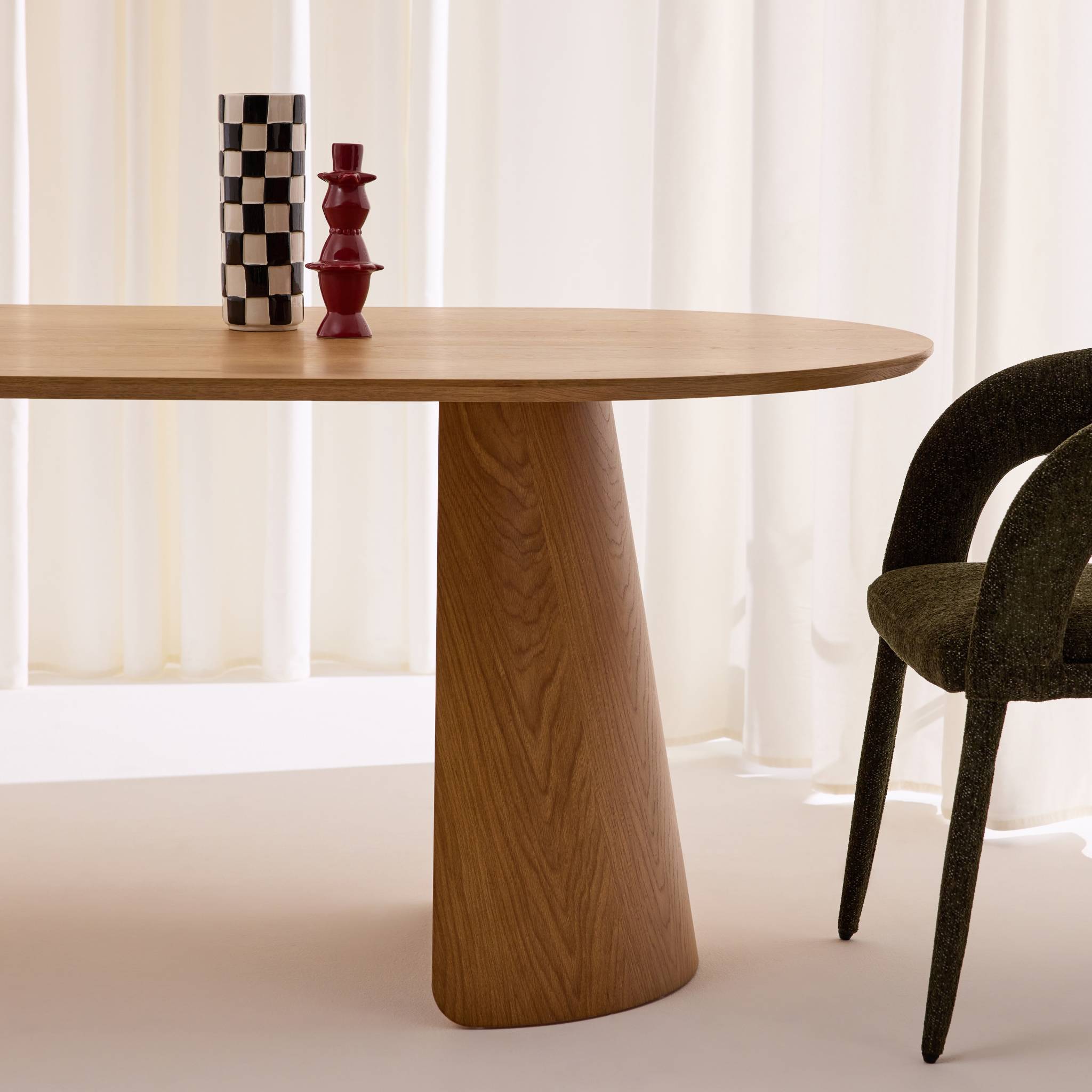 Table à manger oblongue décor bois 8 places MATHILDE