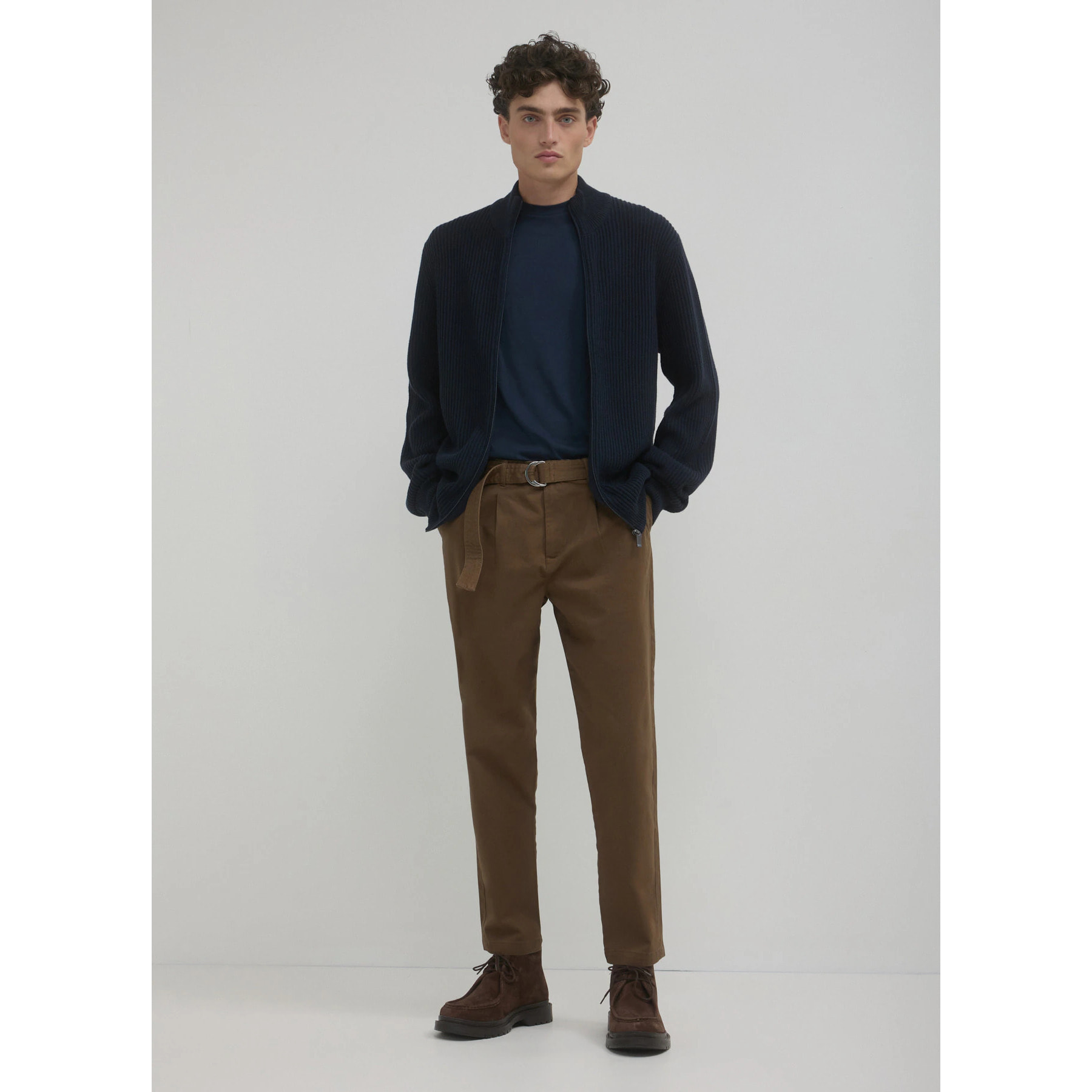 Pantalone chino con cintura