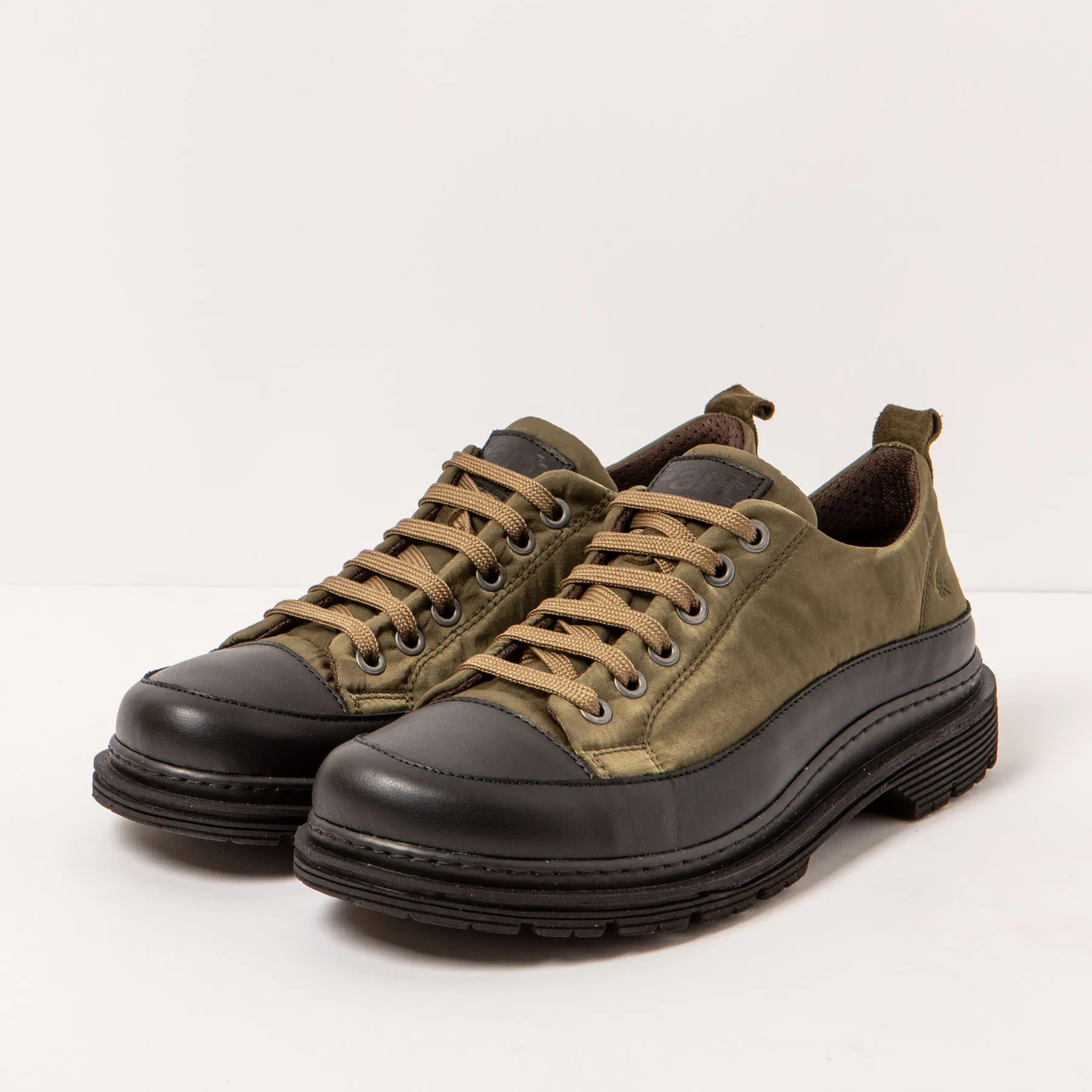 Zapatos 1894 NYLON FOREST-BLACK/ BIRMINGHAM color Forest-black