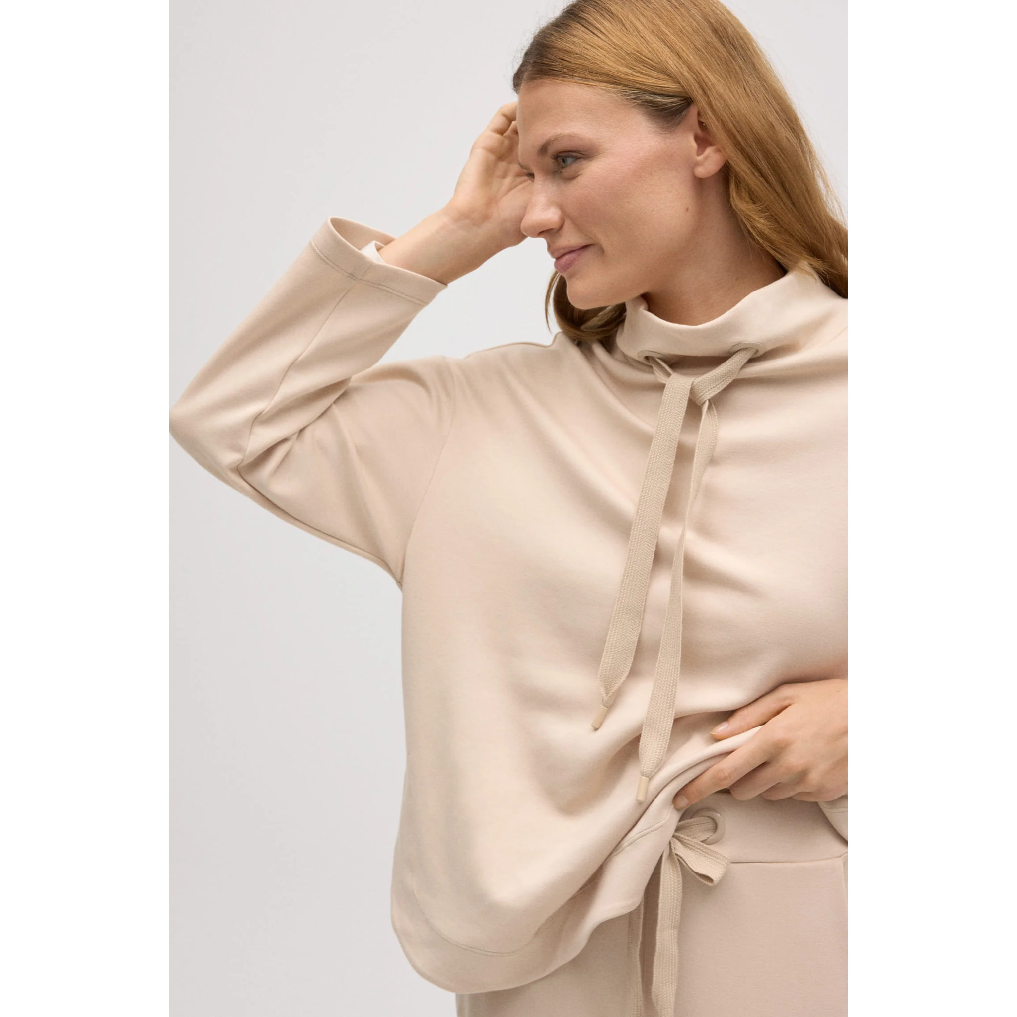 Pantaloni dritti fluidi color avorio