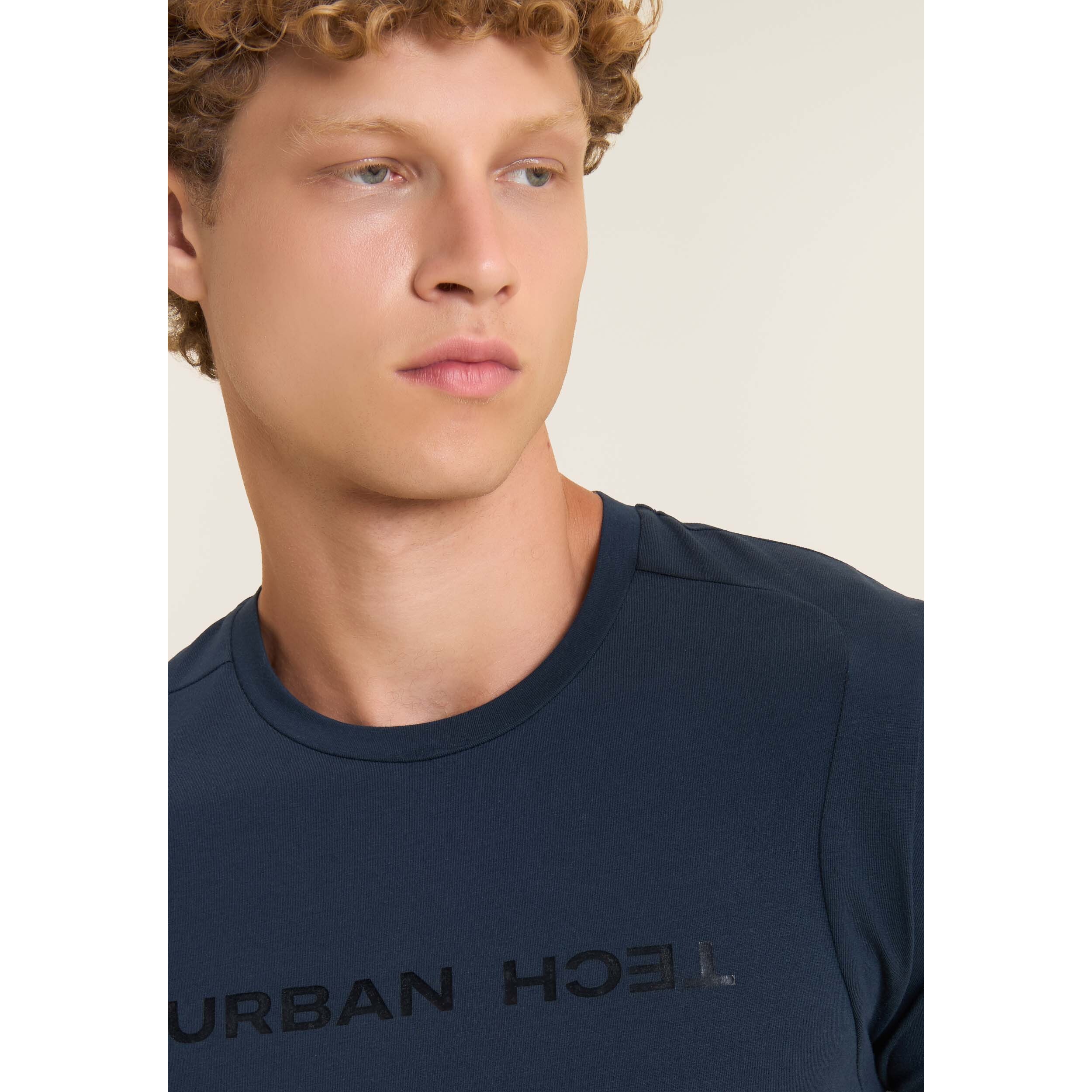 T-shirt regular con spalle raglan e doppia stampa lucida