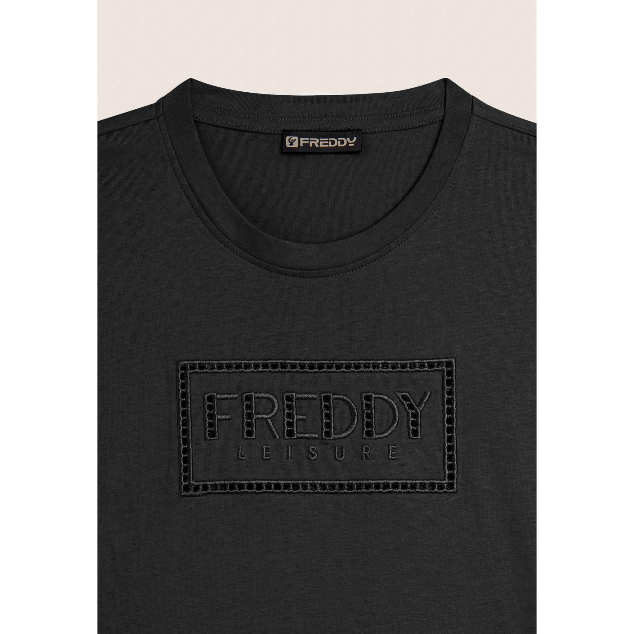 T-shirt con Maniche ad Aletta e Logo Ricamato