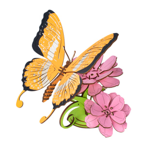 Maqueta 3D de madera. Mariposa posada en flores. 80 piezas.