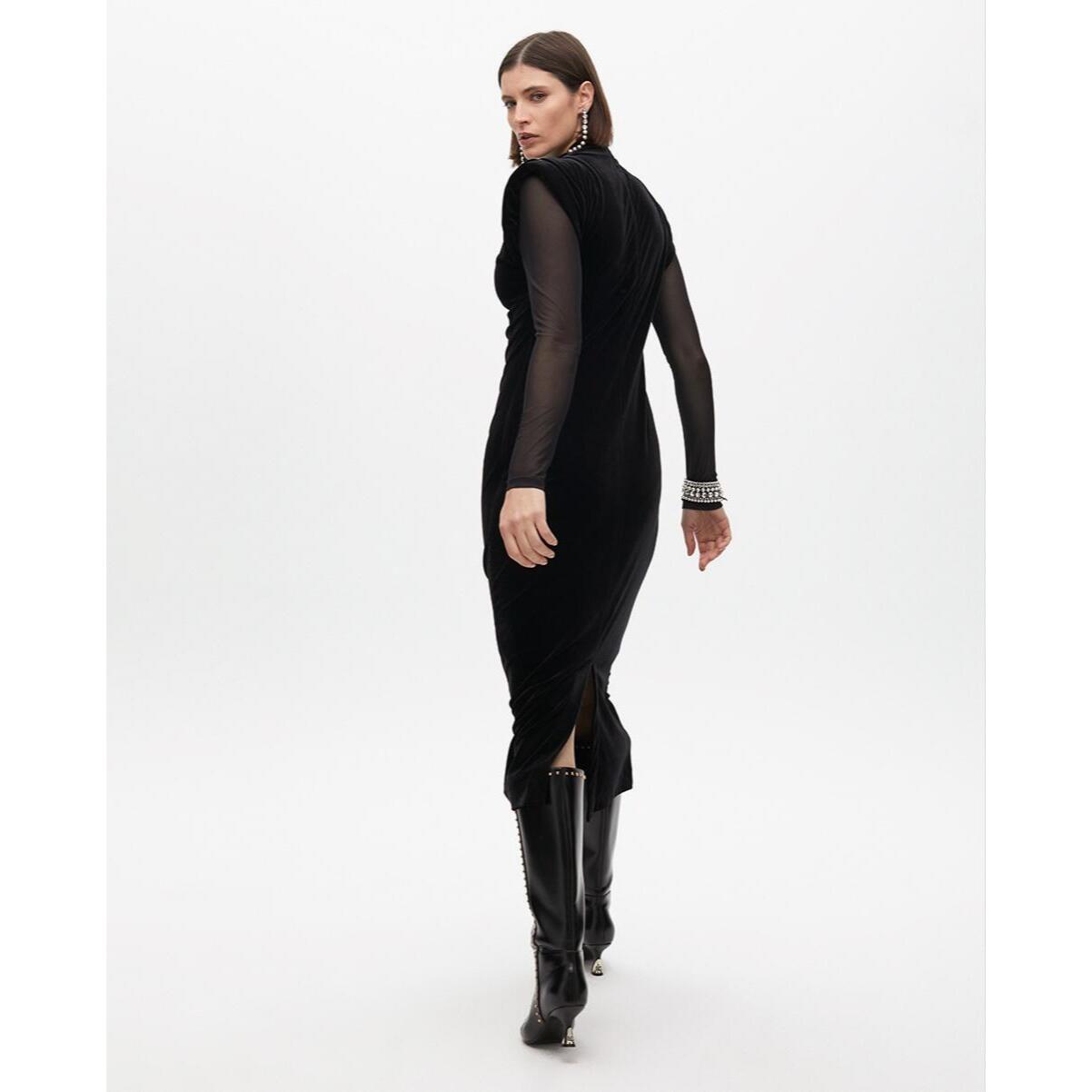 Vestito Lungo di Velluto con Maniche Trasparenti