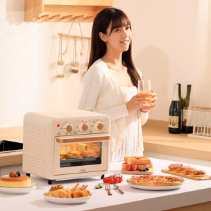 Horno freidora de aire con 15 litros de capacidad. Panel de control mecánico y 1300W de potencia.