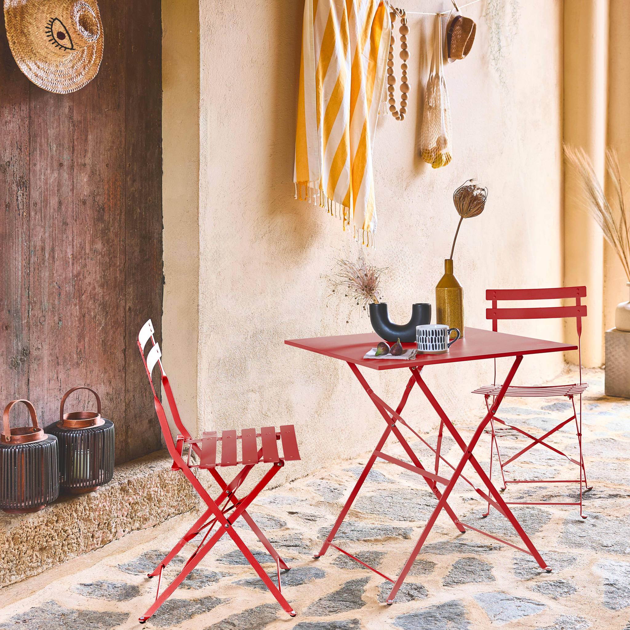 Table de jardin bistrot pliante métal + 2 assises terracotta 70 x 70cm. acier thermolaqué