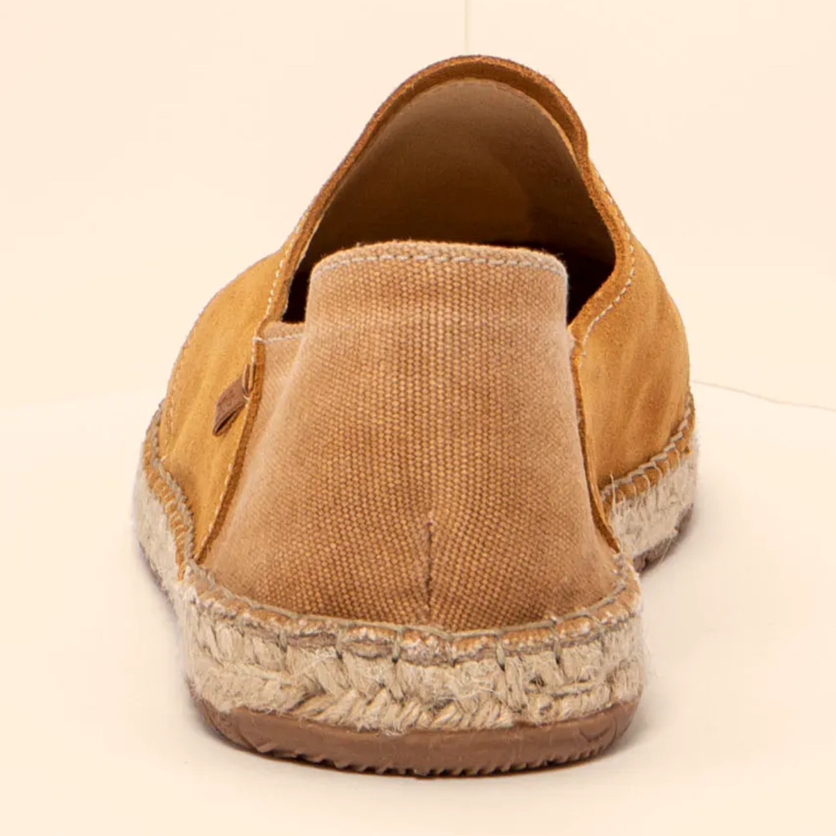 Zapatos N677 SILK SUEDE-COTTON TOFFEE / CAMPOS color Toffee