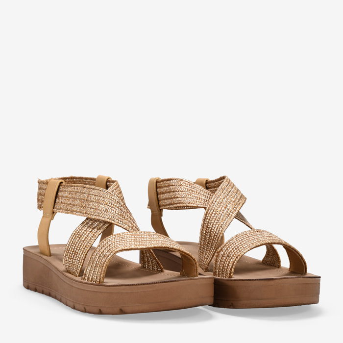 Sandalias cuña beige en rafia