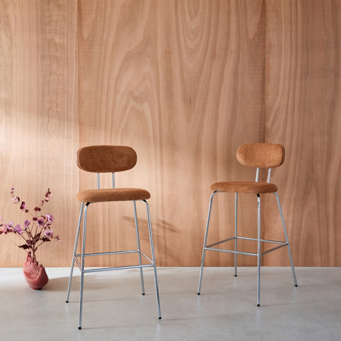 2 tabourets de bar décor bois courbé teinté noyer et tissu déperlant terracotta. pieds métal chromé - L 44 x P 51 x H 103cm - Erin