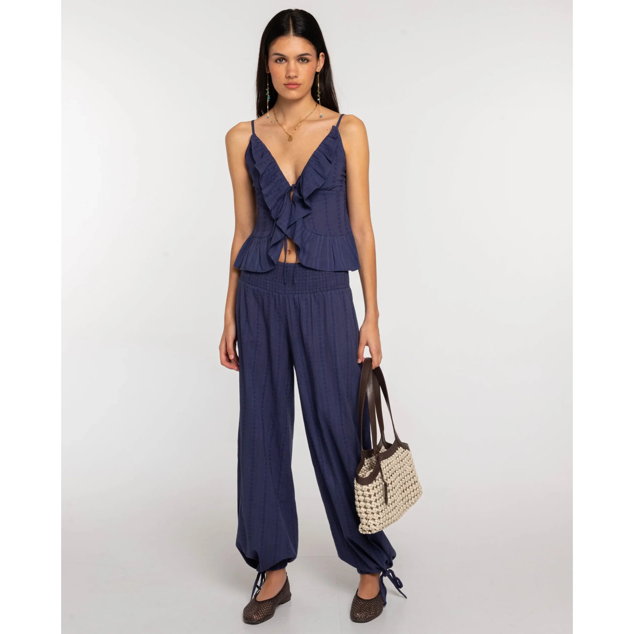 Top de mujer  de tirantes con lazadas frontales