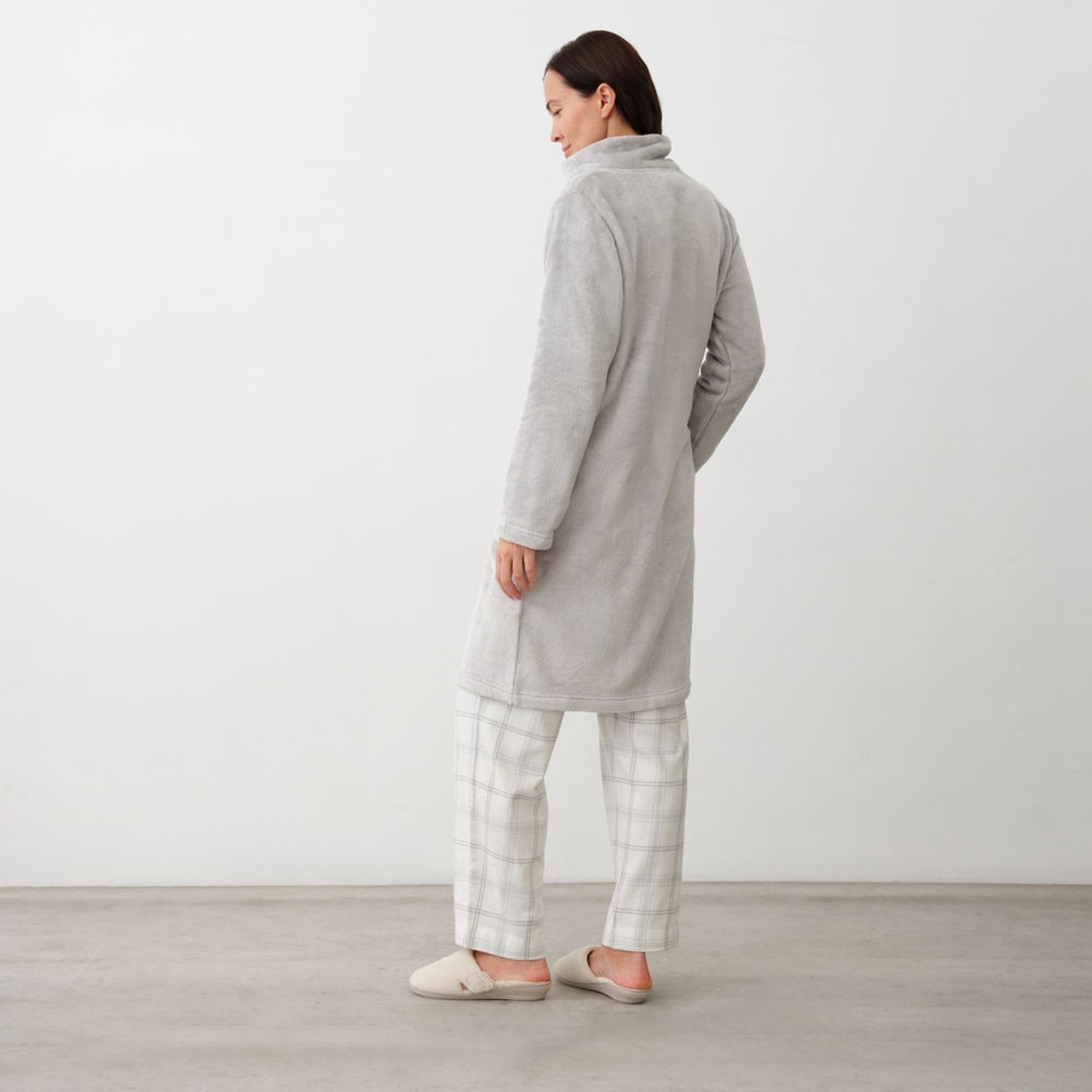 Bata polar capucha Yanu color gris Poliéster