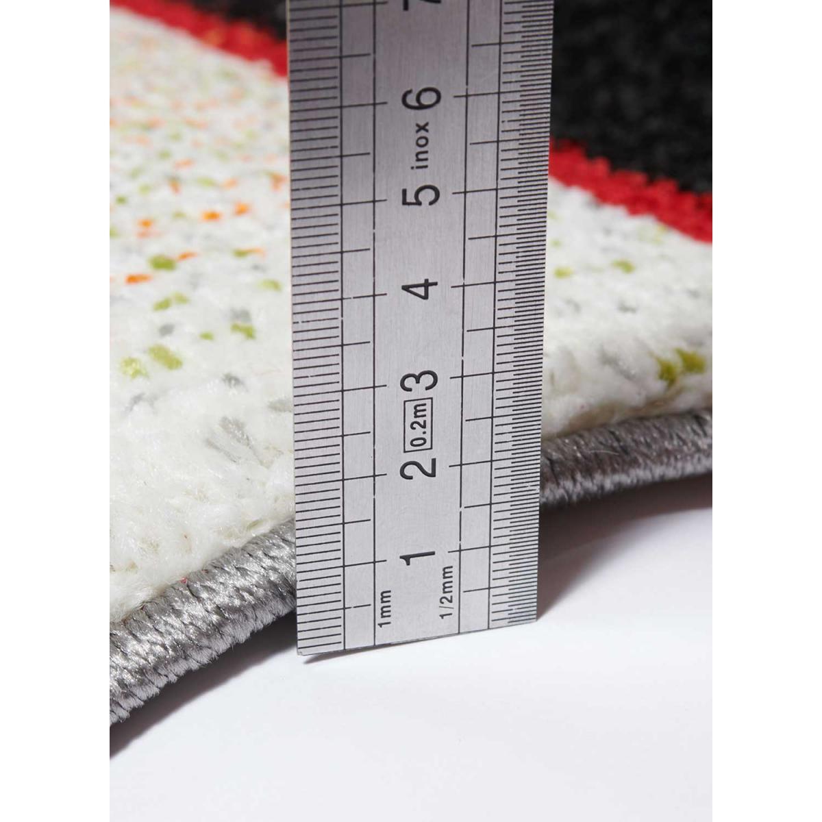 Petit tapis géométrique ivoire, rouge et noir