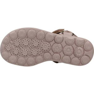 Sandalias Niña de la marca GEOX  modelo J SANDAL PUFFYPOP GI ROSA