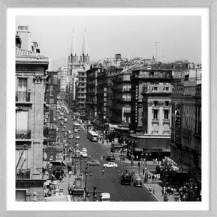 Affiche Marseille - La Canebiere, Scène de vie en 1960 Affiche + cadre en bois - Chêne