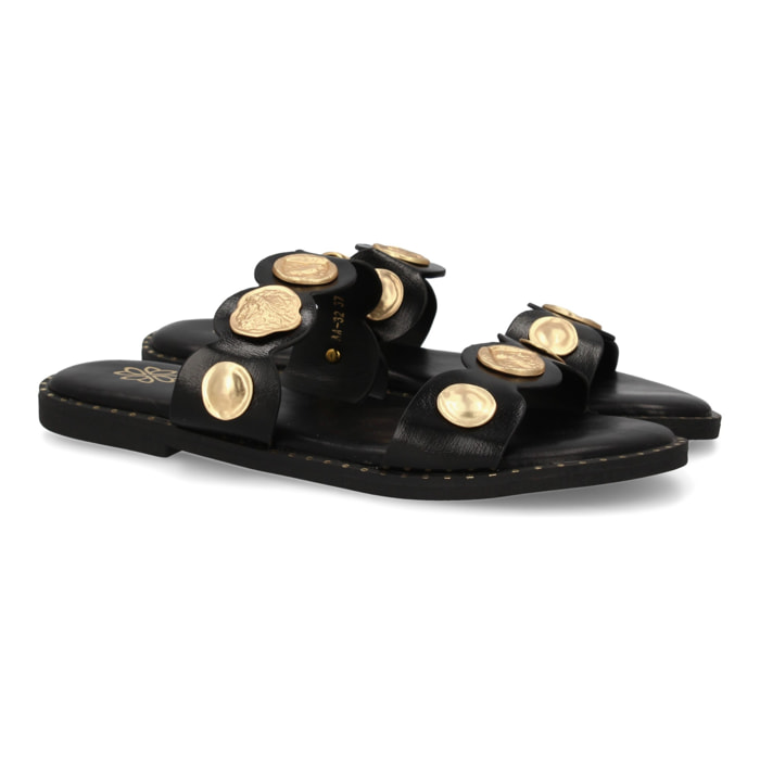 Sandalia planas de mujer, comodas y elegantes, diseño moderno con detalles metalicos