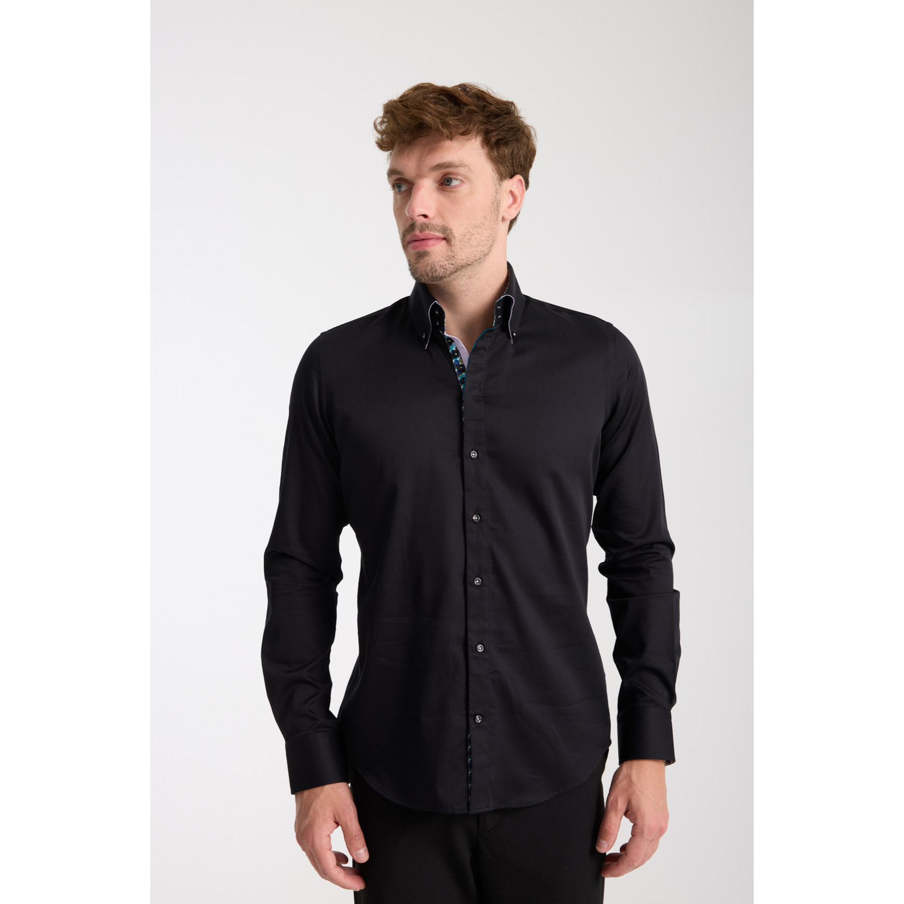 Camicia Uomo 2 Bottoni Button Down Slim Satin Unito Nero
