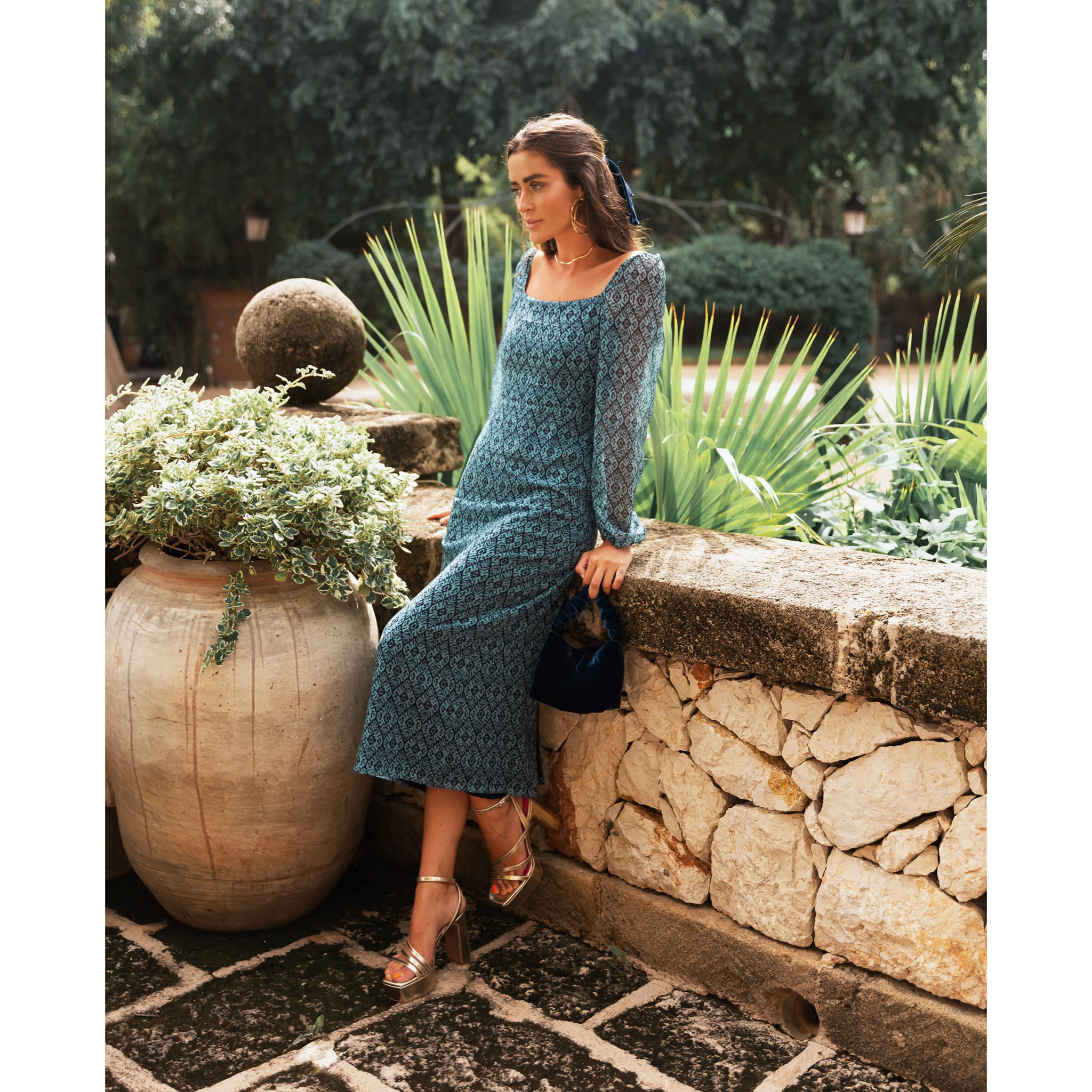 Vestido midi con manga larga