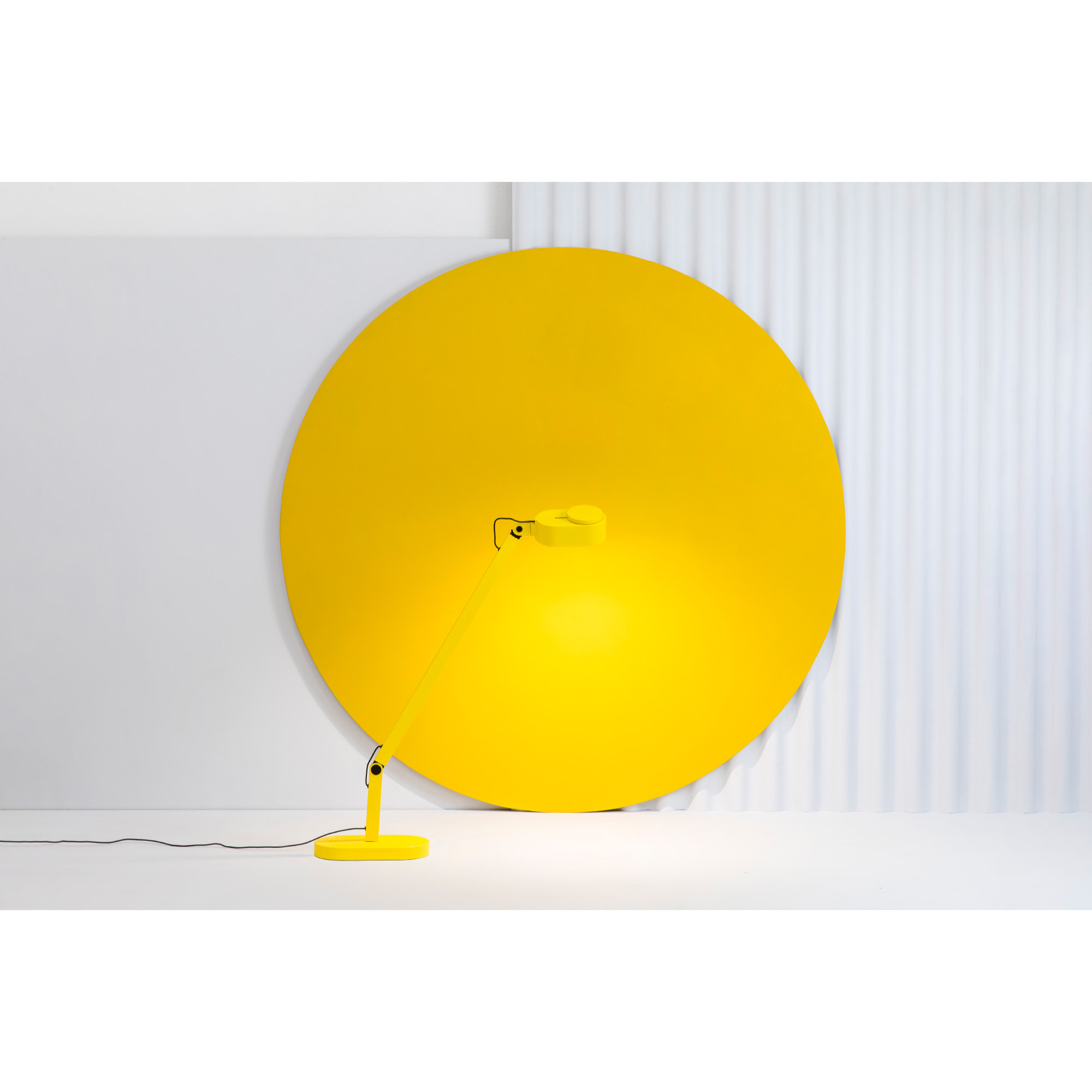 INVITING Lampe de table jaune