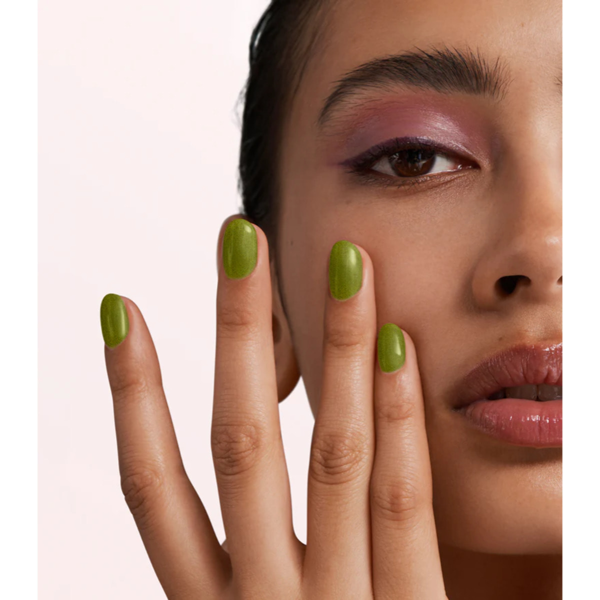 Vernis semi-permanent - 377 Velvet Green - 15 ml
