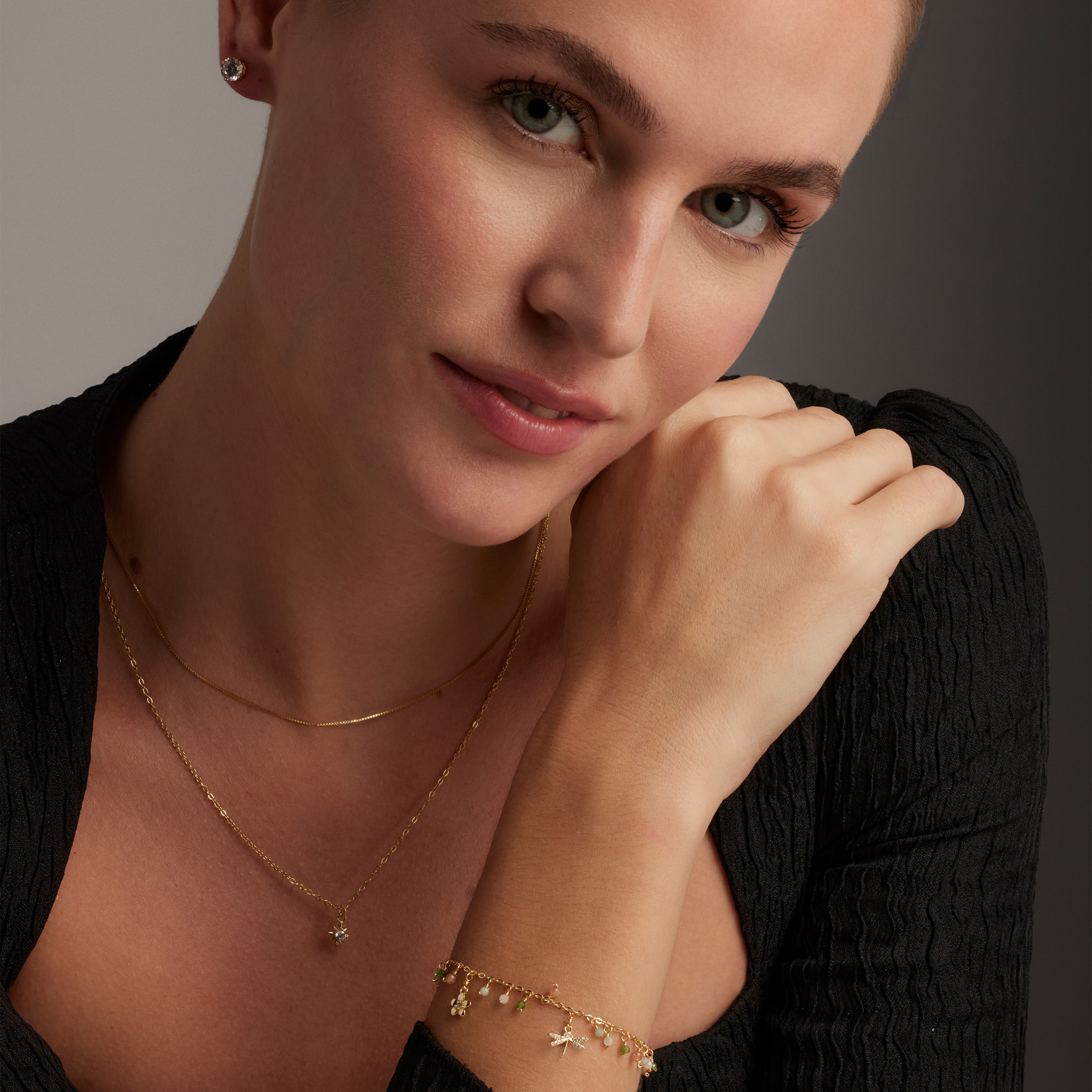 Pendientes Básico acabado oro amarillo 18k