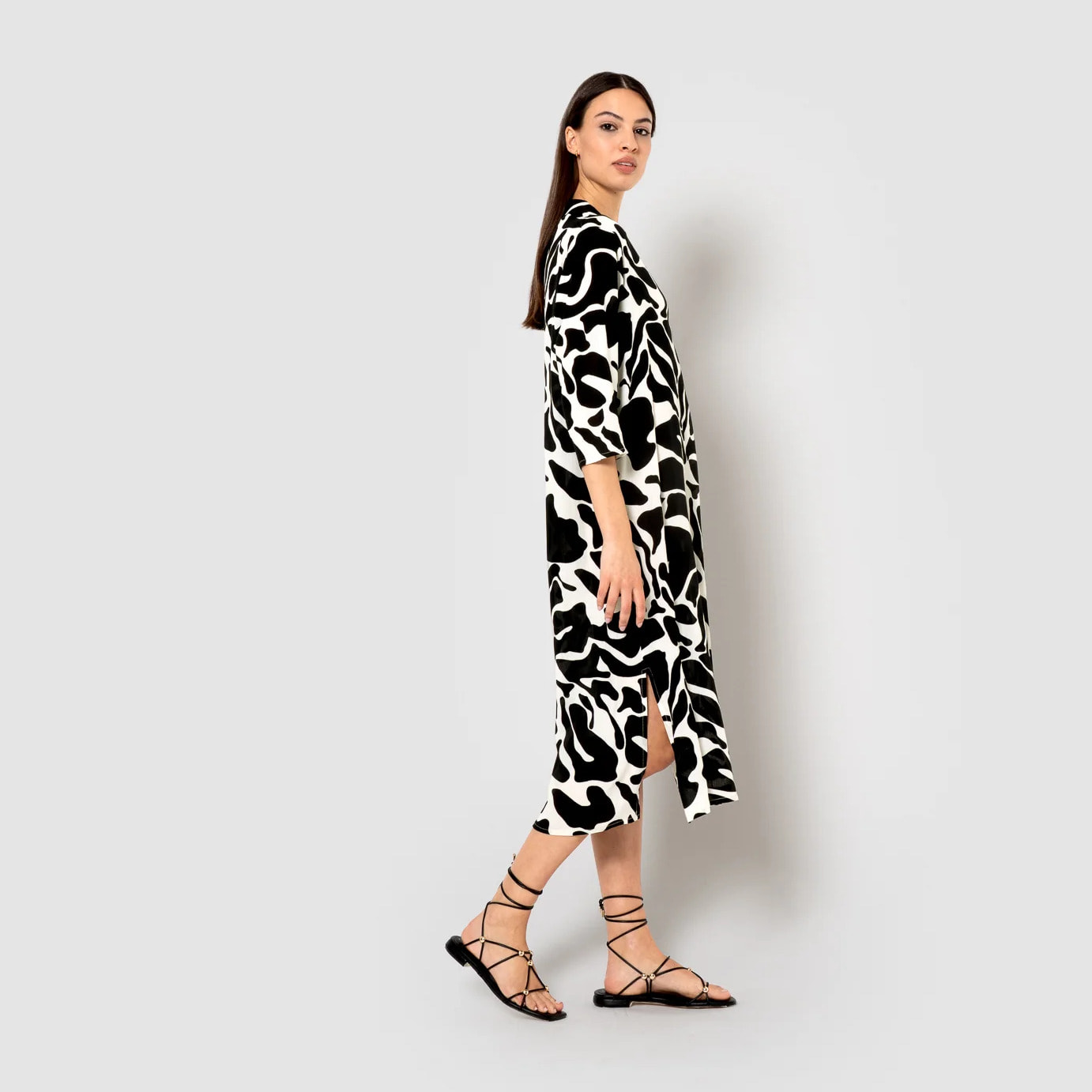 Vestido midi bambula detalles plisados tendis beige/negro