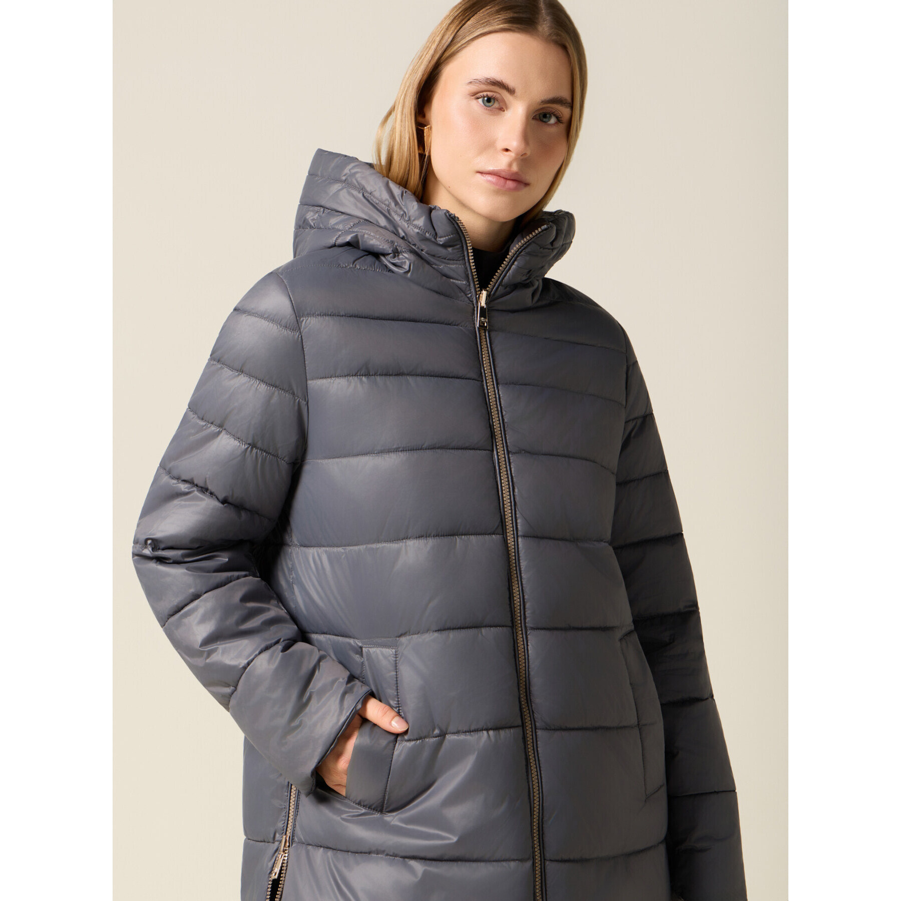 Oltre - Plumífero midi con capucha - Gris