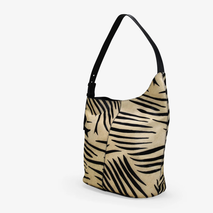 Bolso de hombro de piel con pelo efecto cebra