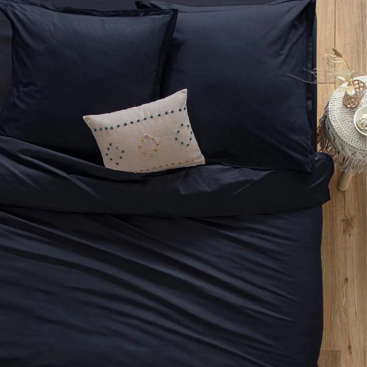 Taie d'oreiller "Carina" en coton bleu encre 63x63cm