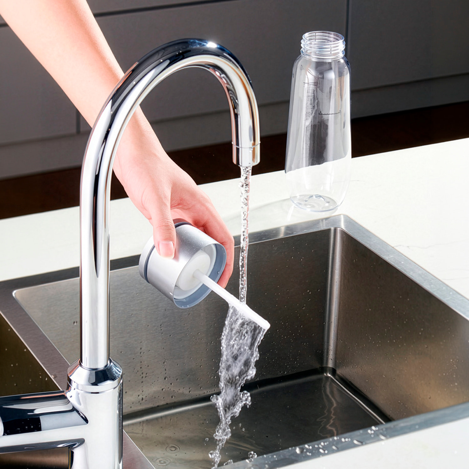 Máquina XP-010C para preparar agua con gas y bebidas carbonatadas en casa. Incluye botella de 1L.
