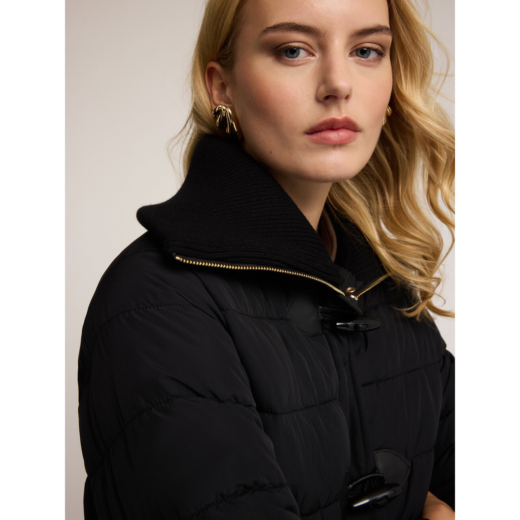 Motivi - Plumífero acolchado con alamares - Negro