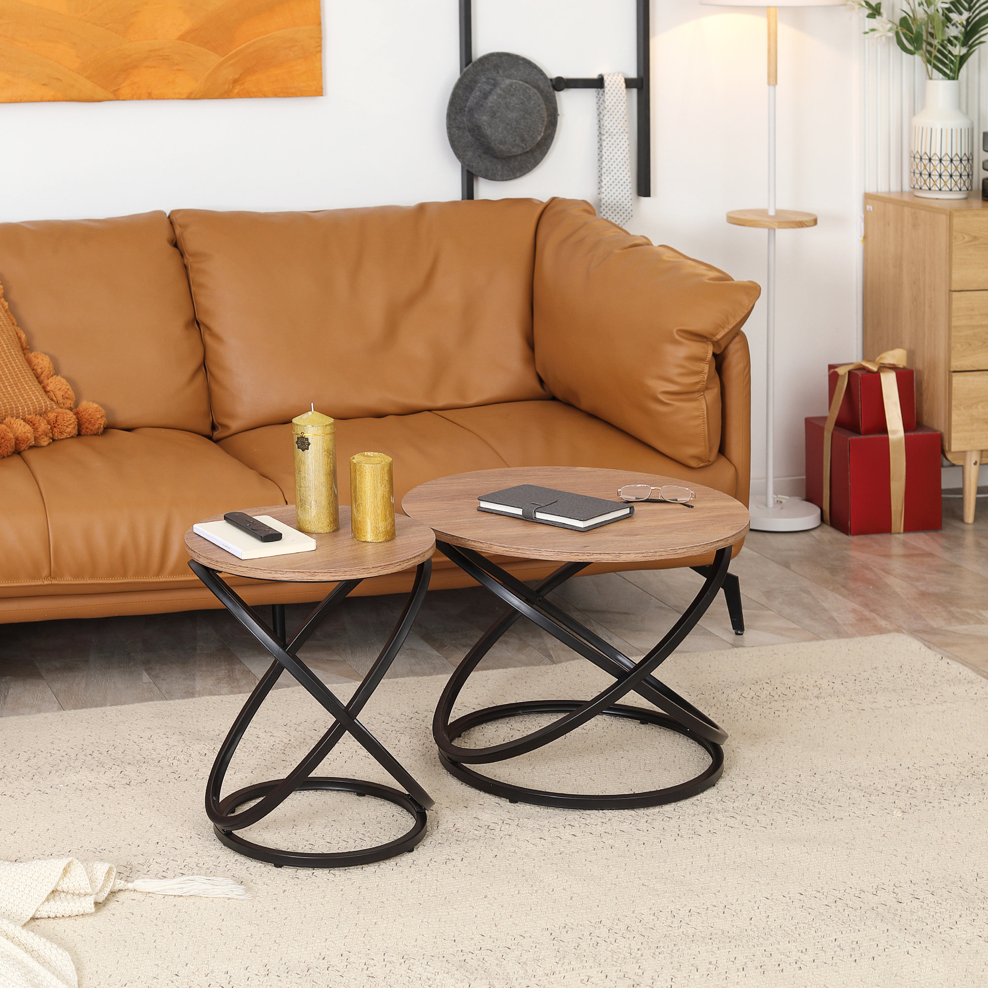Table basse ronde design industriel néo-rétro Ø 60 X 46H cm acier anneaux noir aspect chêne clair