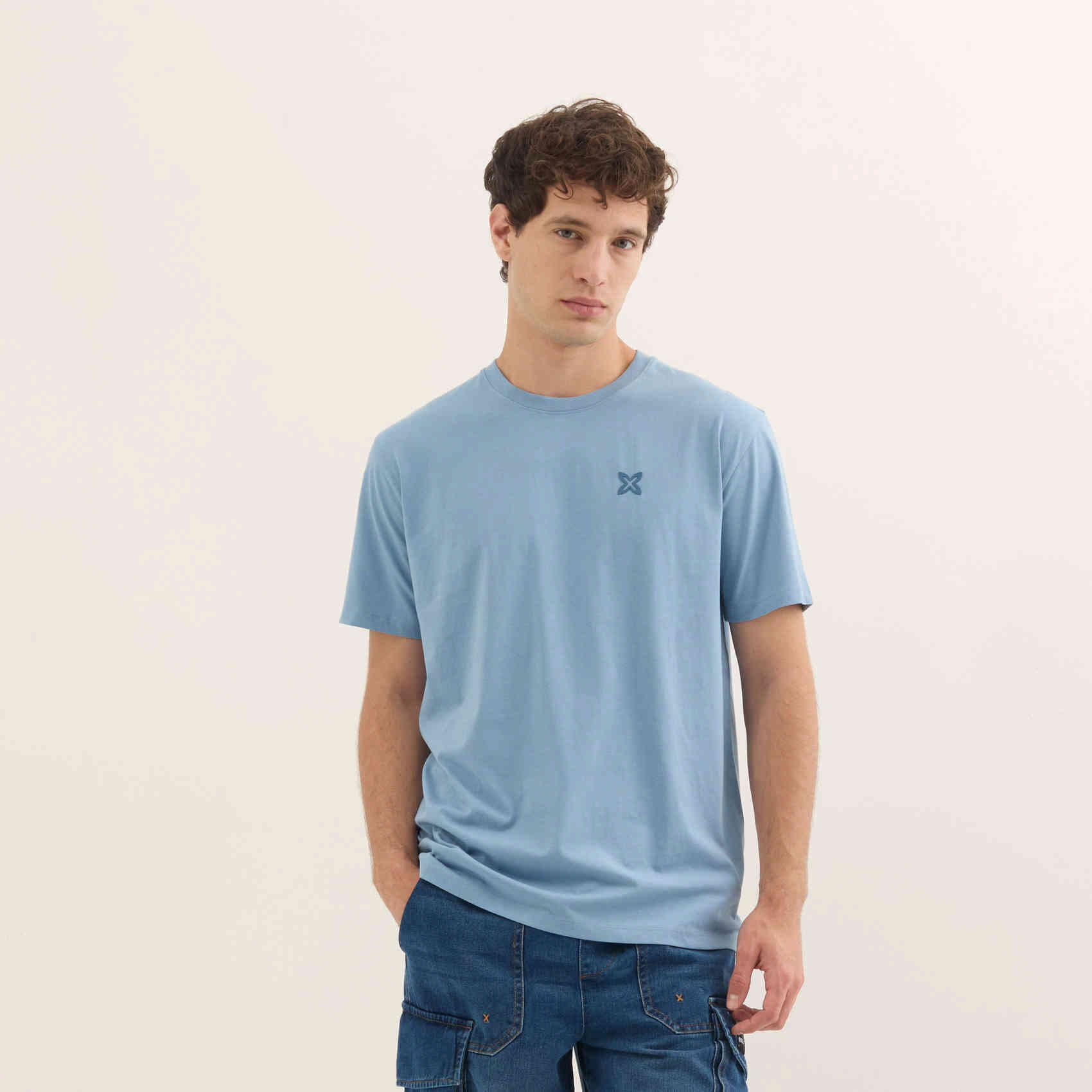 Camiseta Básica Algodón Orgánico Azul Claro ESSENTIALS T-SHIRT LIGHT BLUE