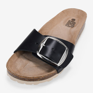 Sandalias planas negras en piel con hebilla grande