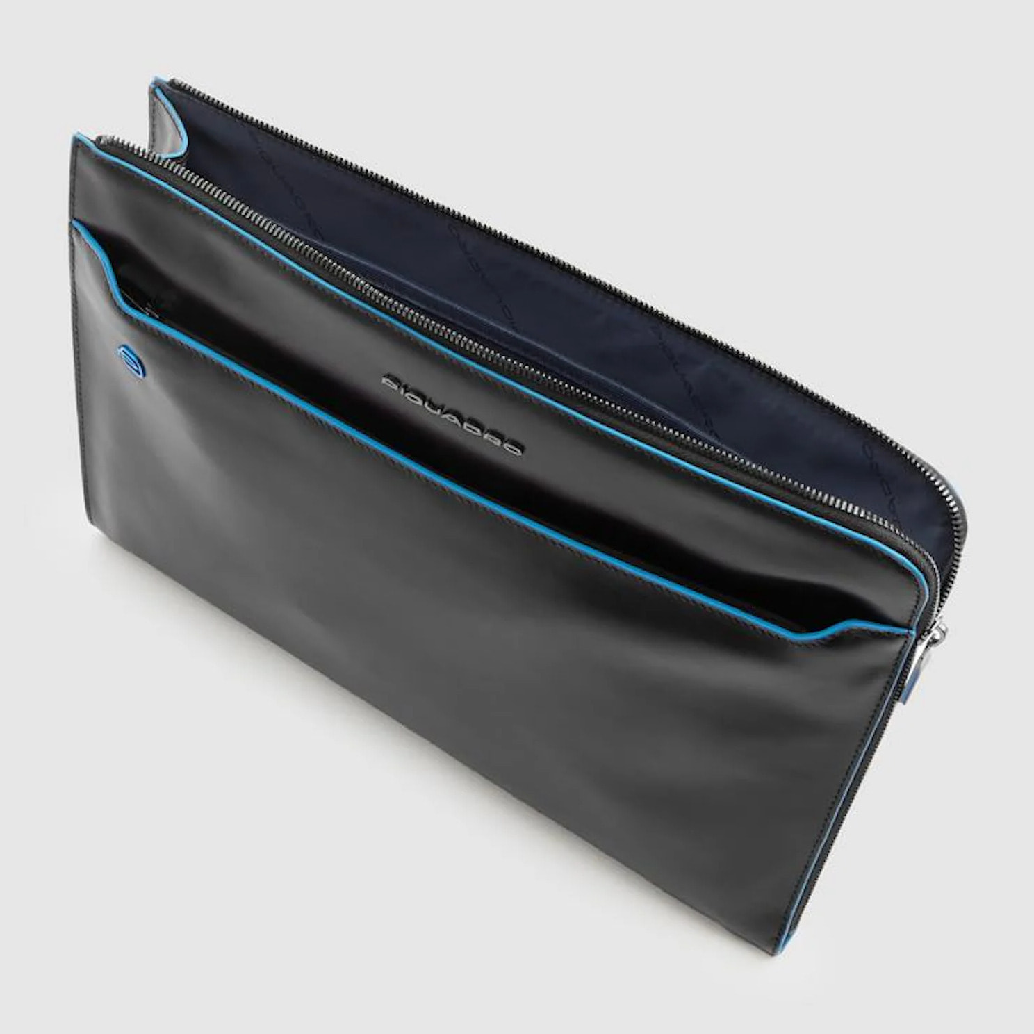 Piquadro Custodia in pelle porta pc con manici a scomparsa, tasca per AirPods®, schermata con protezione RFID