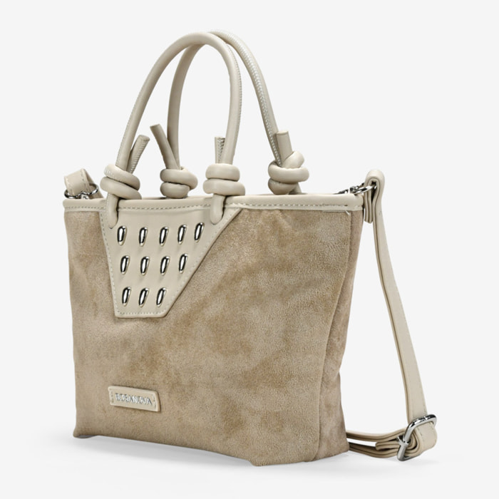 Bolso de mano arena con tachuelas