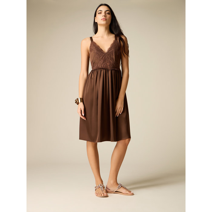 Oltre - Vestido de raso con detalle de encaje - Marrón