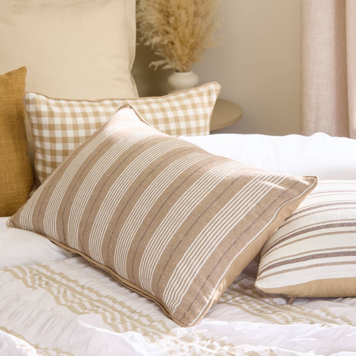 Coussin Groove 58x38cm rayé beige lin