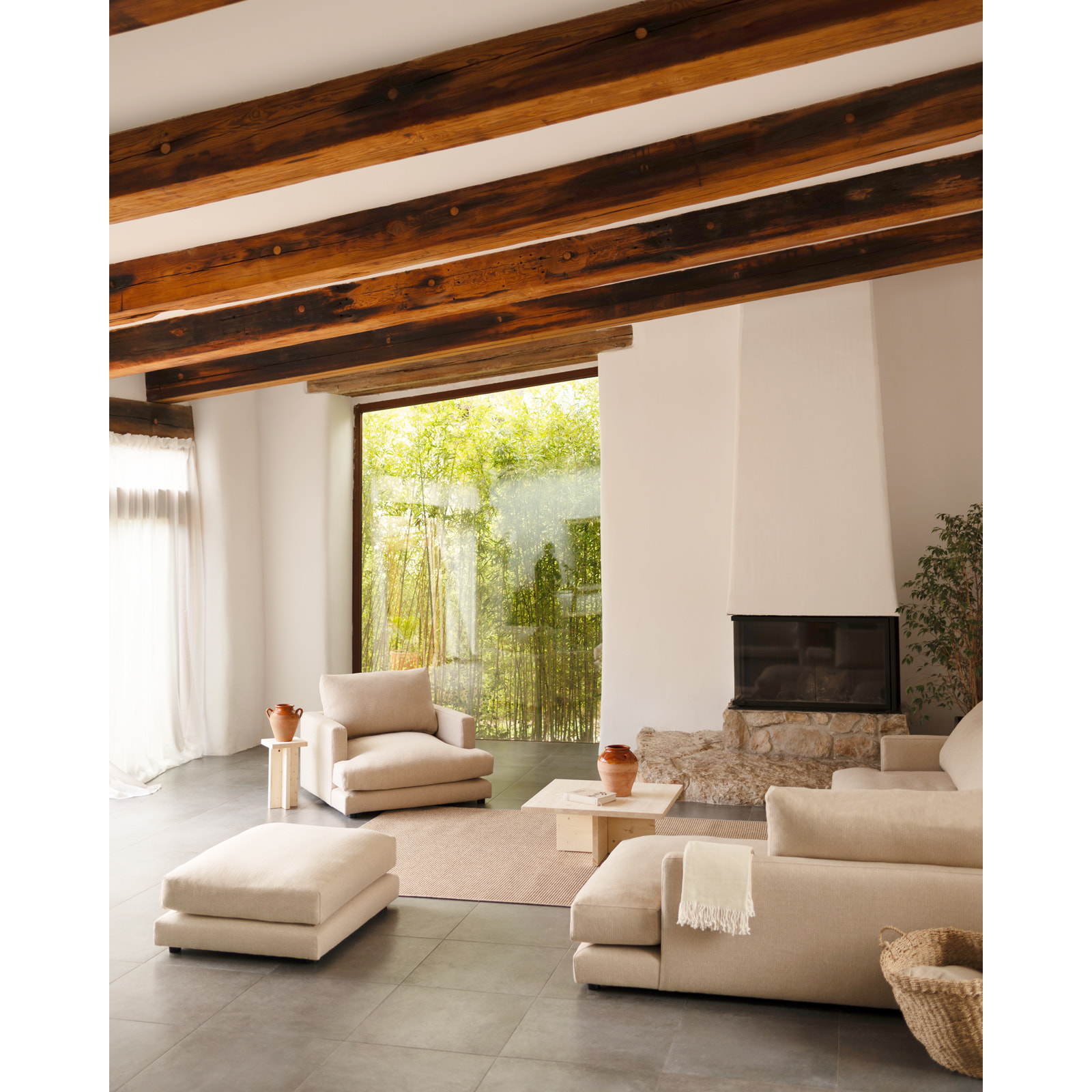 Pouf beige de 97x78cm Hauteur: 36 Longueur: 97 Largeur: 78