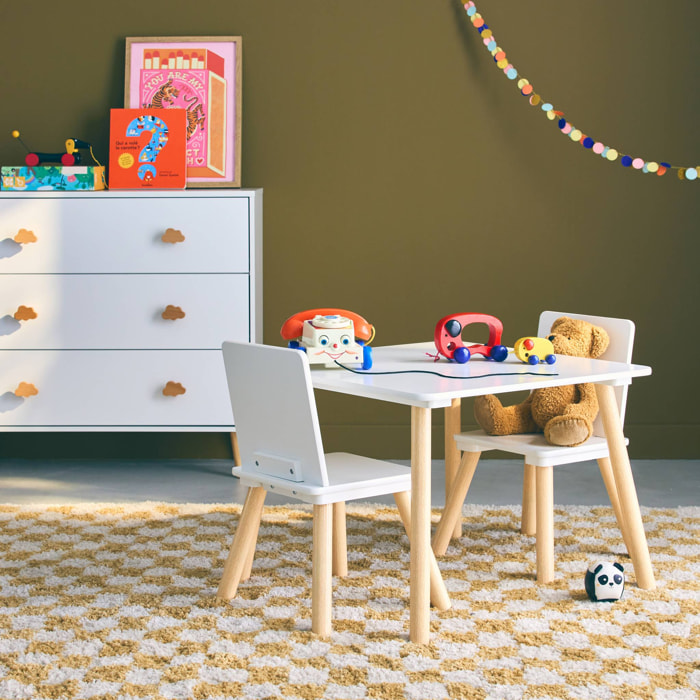 Table carrée enfant avec 2 chaises. pieds en pin. blanc