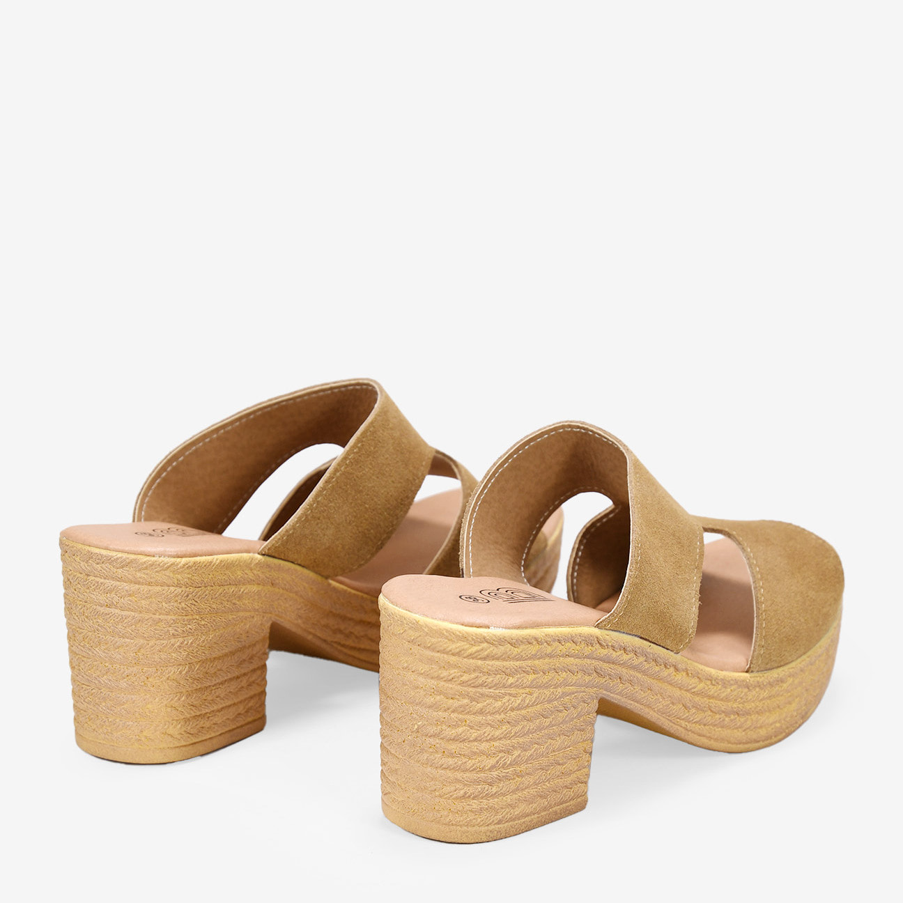 Sandalias de piel marrones con tacón efecto esparto