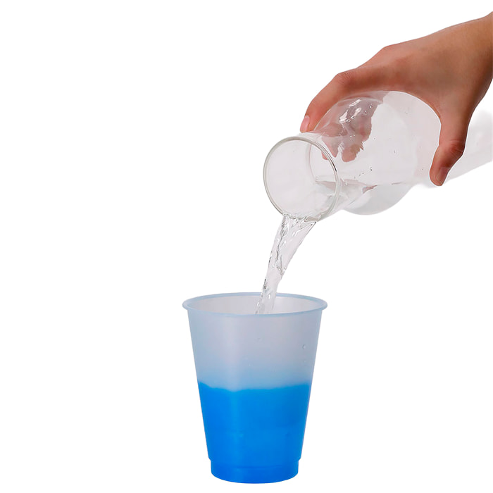 Pack de 10 Vasos con cambio de color al contacto con bebidas frías. De 500 ml de capacidad. Con acabado translúcido mate y fabricado en resistente material PP.