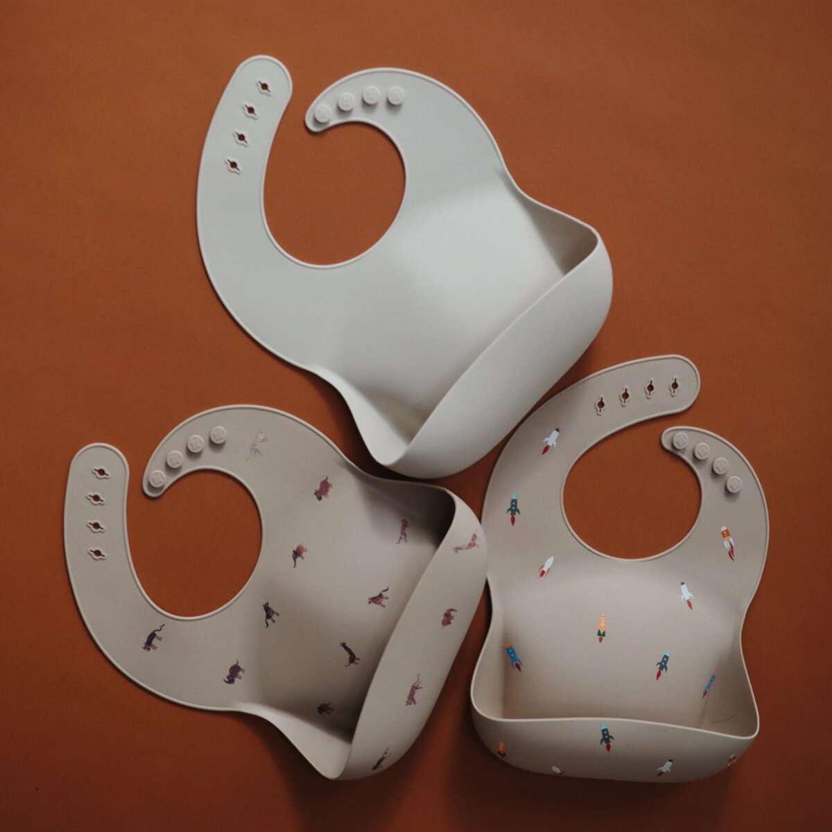 Mushie Babero Silicona Solid