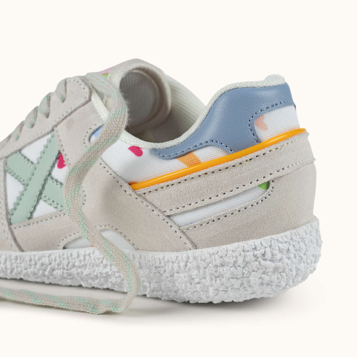 Zapatilla Infantil con Cordones y Estampado de Corazones Multicolores - MUNICH MINI GOAL 1627