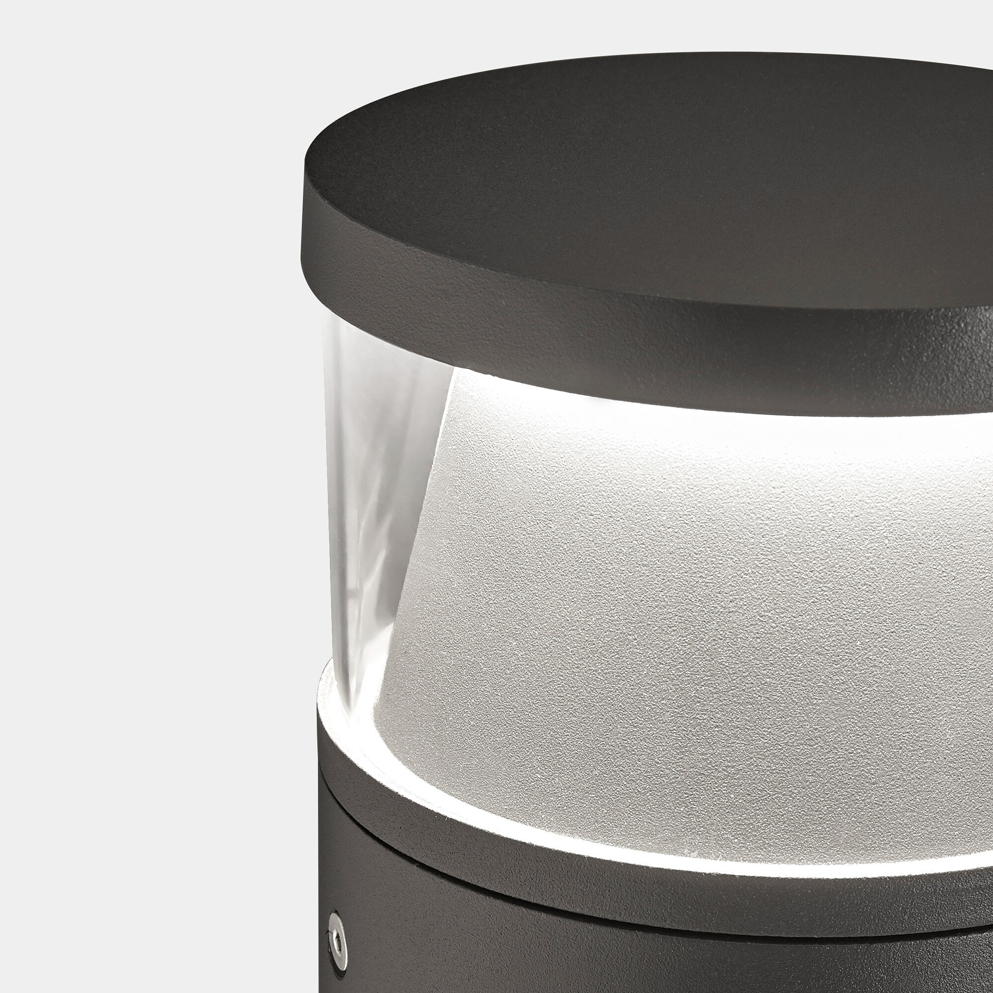 LEDS C4 Baliza Ip66 Dan Led 8.9.,W Sw 3000-4000K On-Off Gris Urbano 439Lm