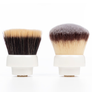 Pennello per trucco elettrico. Con batteria ricaricabile e 2 intensità. Include 2 teste.