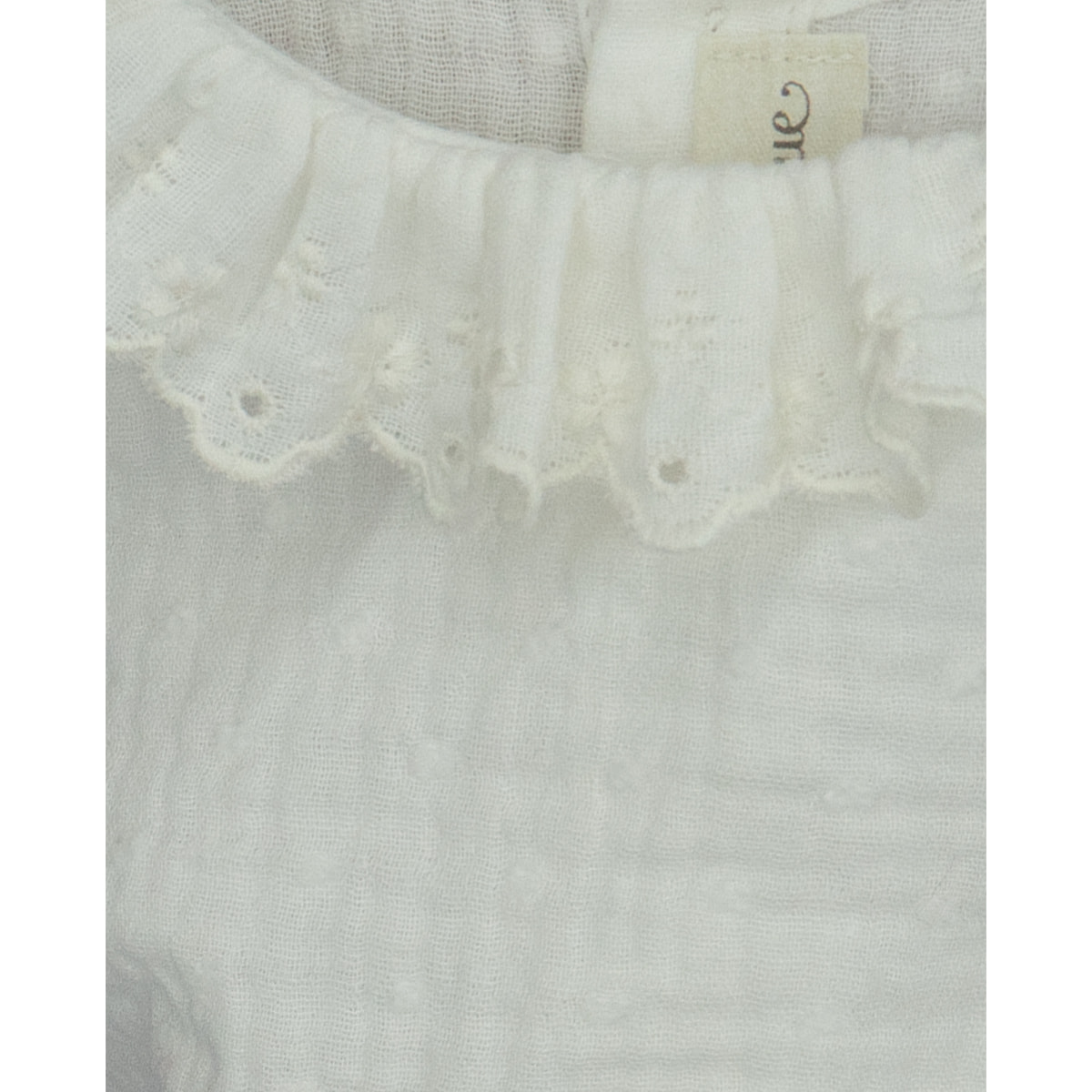 BLUSA GASA PLUMETI CON TIRA BORDADA BLANCA