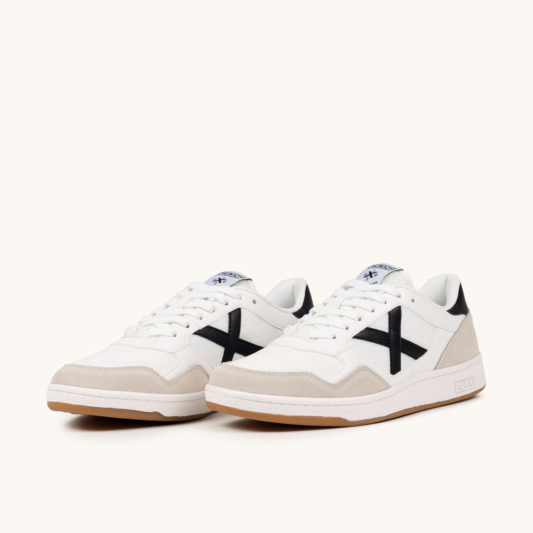 MUNICH ARROW 79 Zapatilla Urbana de Piel y Ante en Blanco y Gris
