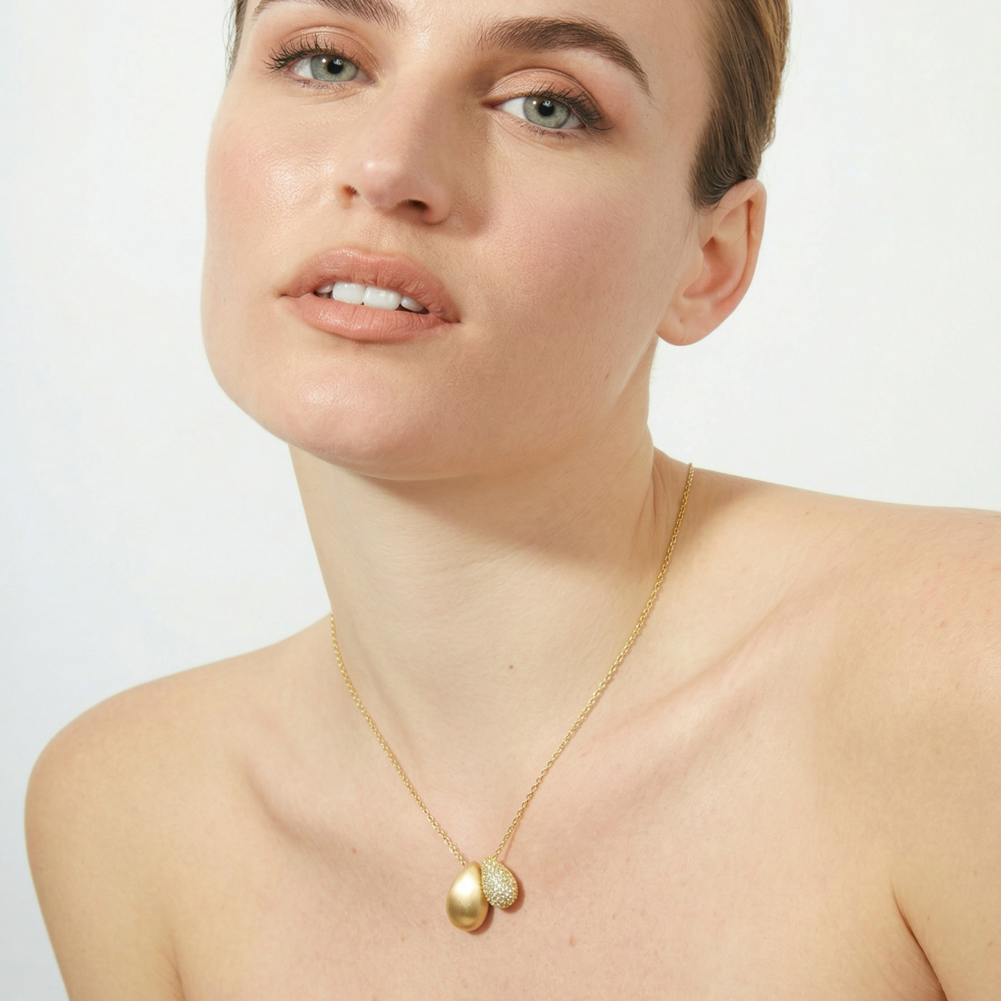 Collar de Circonita Brillante acabado en oro amarillo de 18k