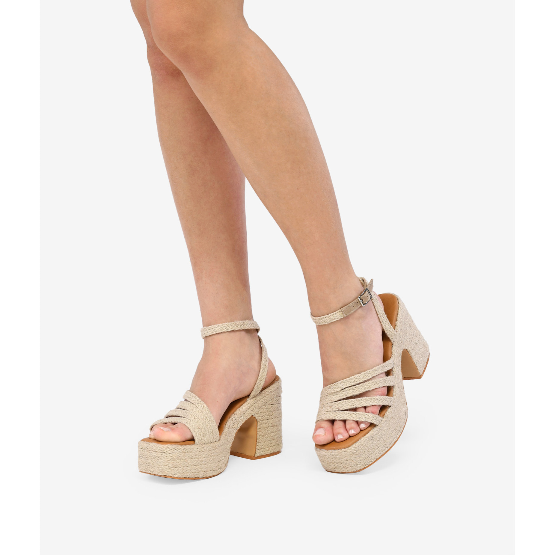 Sandalias de esparto con tacón y plataforma
